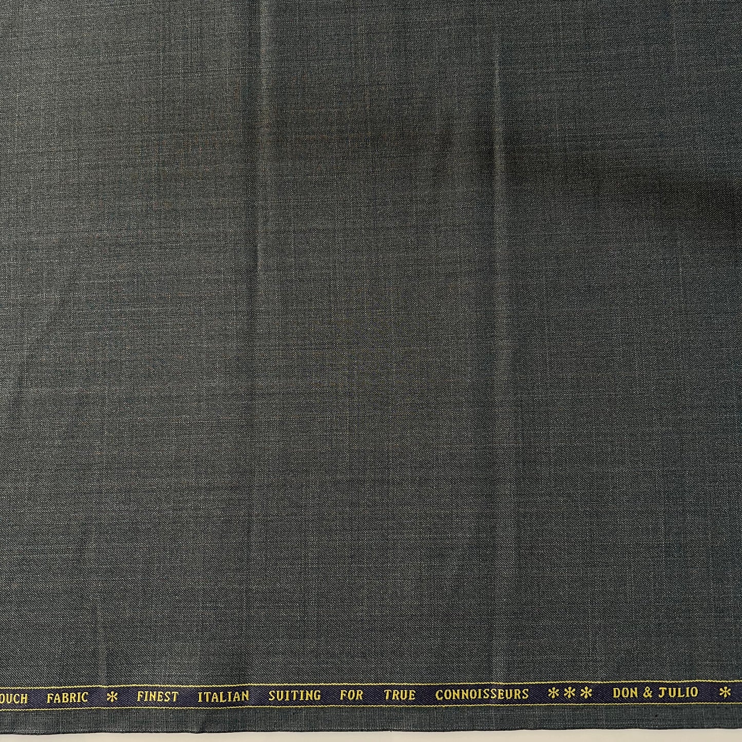 80CM SUITING FABRIC - END BIT 115 (FLAT RATE)