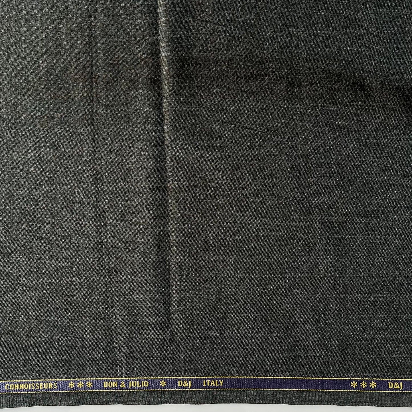 80CM SUITING FABRIC - END BIT 116 (FLAT RATE)