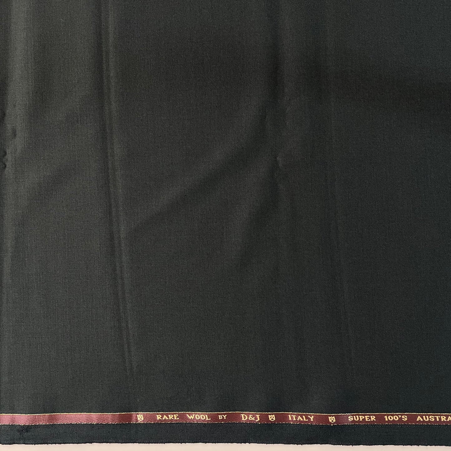 80CM SUITING FABRIC - END BIT 117 (FLAT RATE)