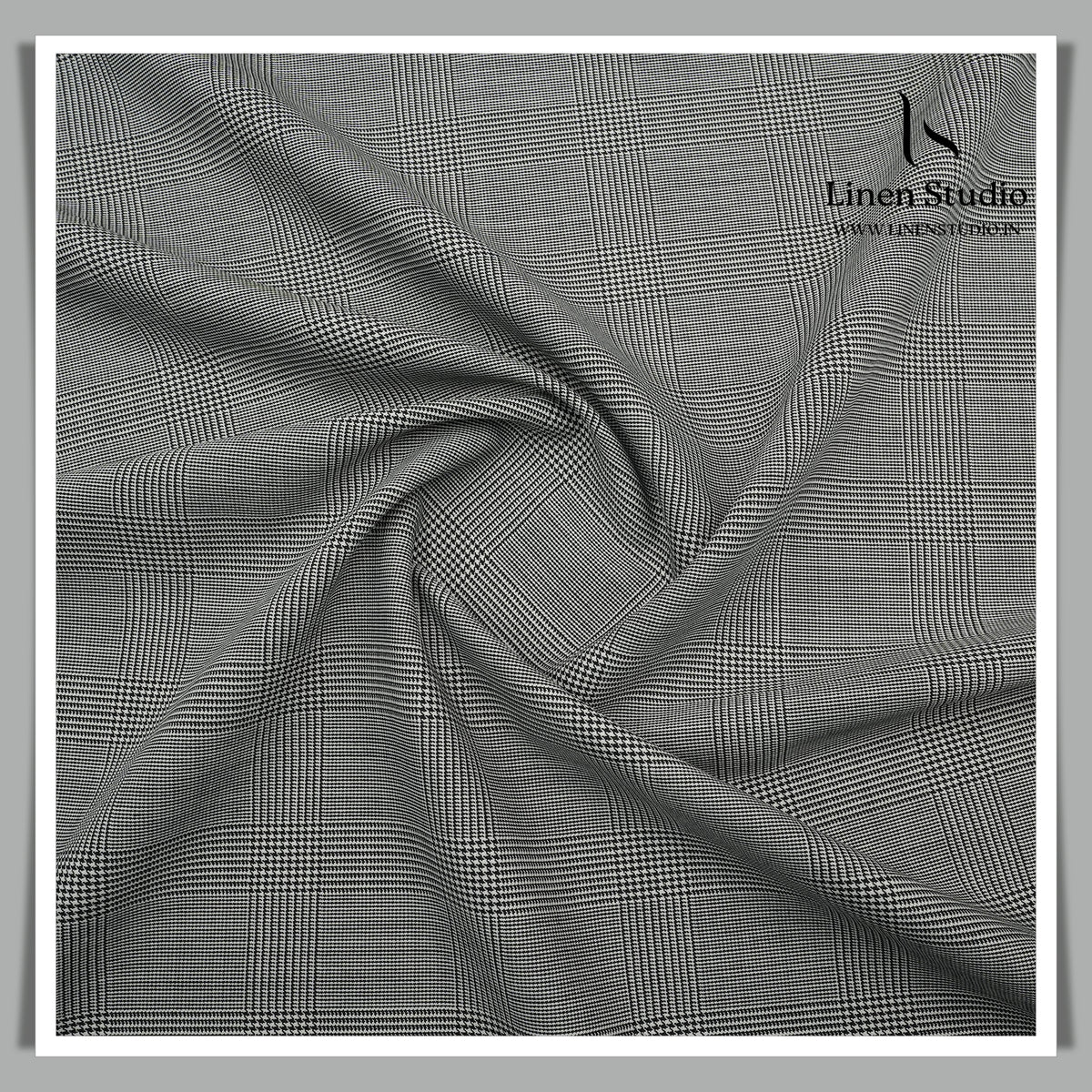 120's Australian Merino Wool Rich Luxury Suiting by Montlino - F5079 (Zoom In) (NEW)