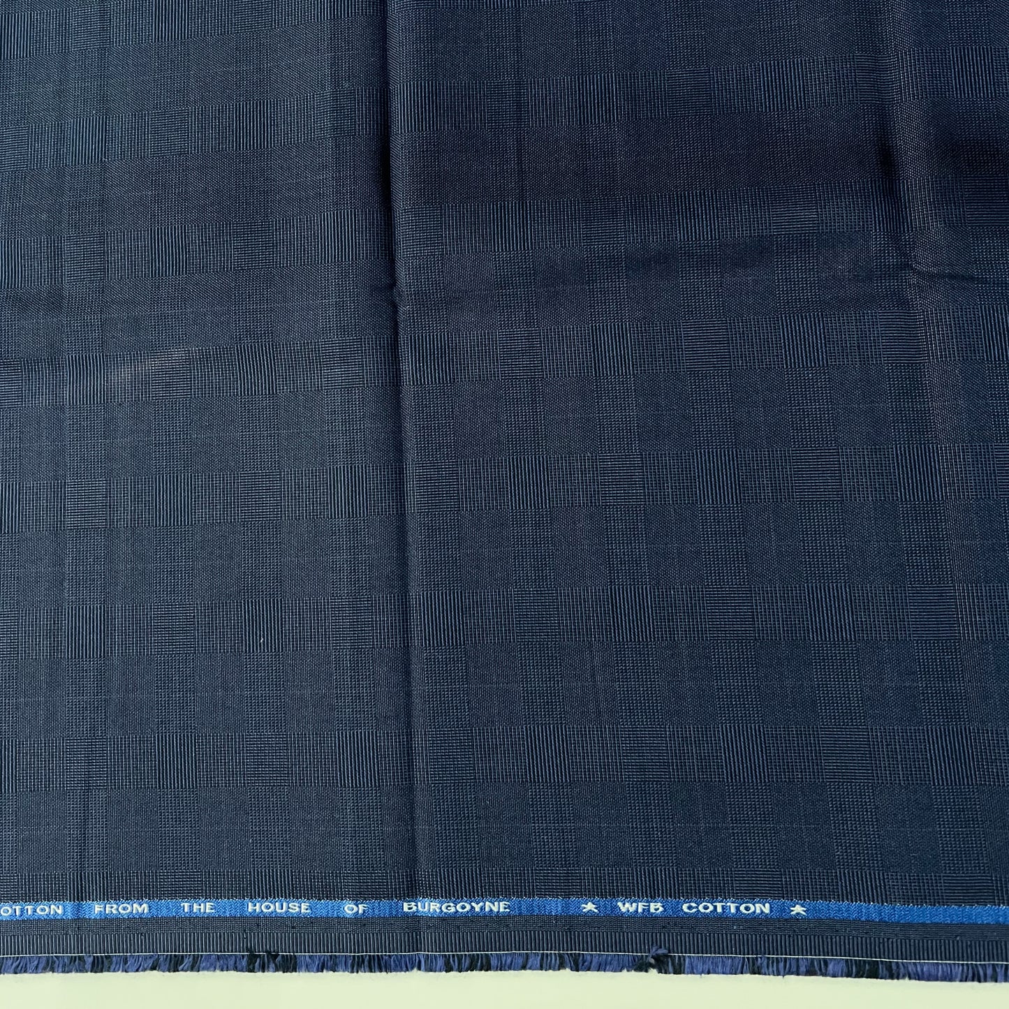 90CM SUITING FABRIC - END BIT 119 (FLAT RATE)