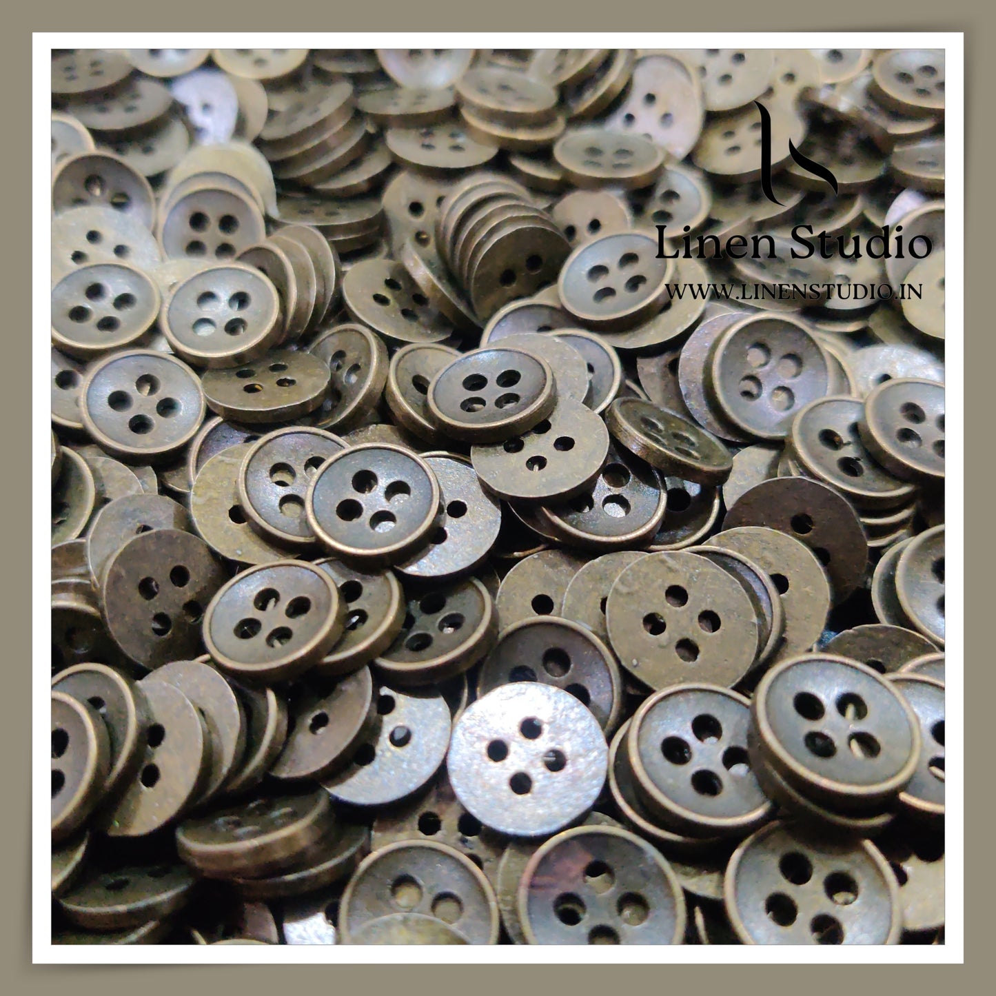 Round Rim 4 Hole Metal Shirt Buttons - Antique Brass 16L 20g LF(1)