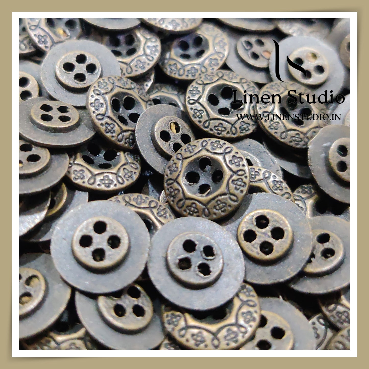 Round Rim 4 Hole Metal Shirt Buttons - Antique Brass 20L 3g LF