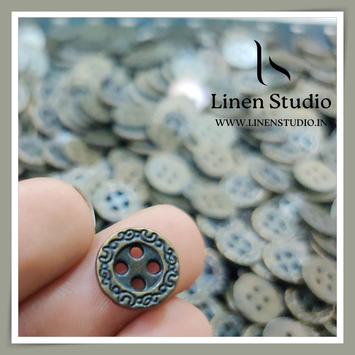 Round Rim 4 Hole Metal Shirt Buttons - Antique brass 17L 39g LF