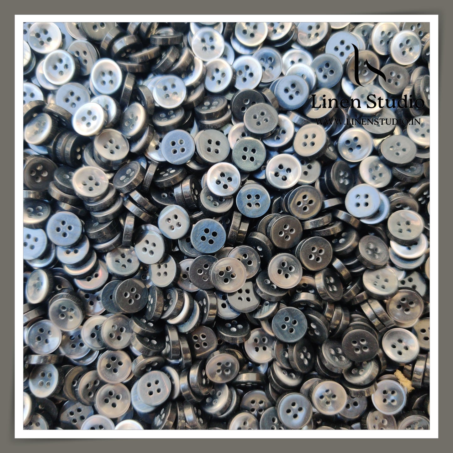 Round Rim 4 Hole Gradient Shirt Buttons - P01ALR SG009 16L