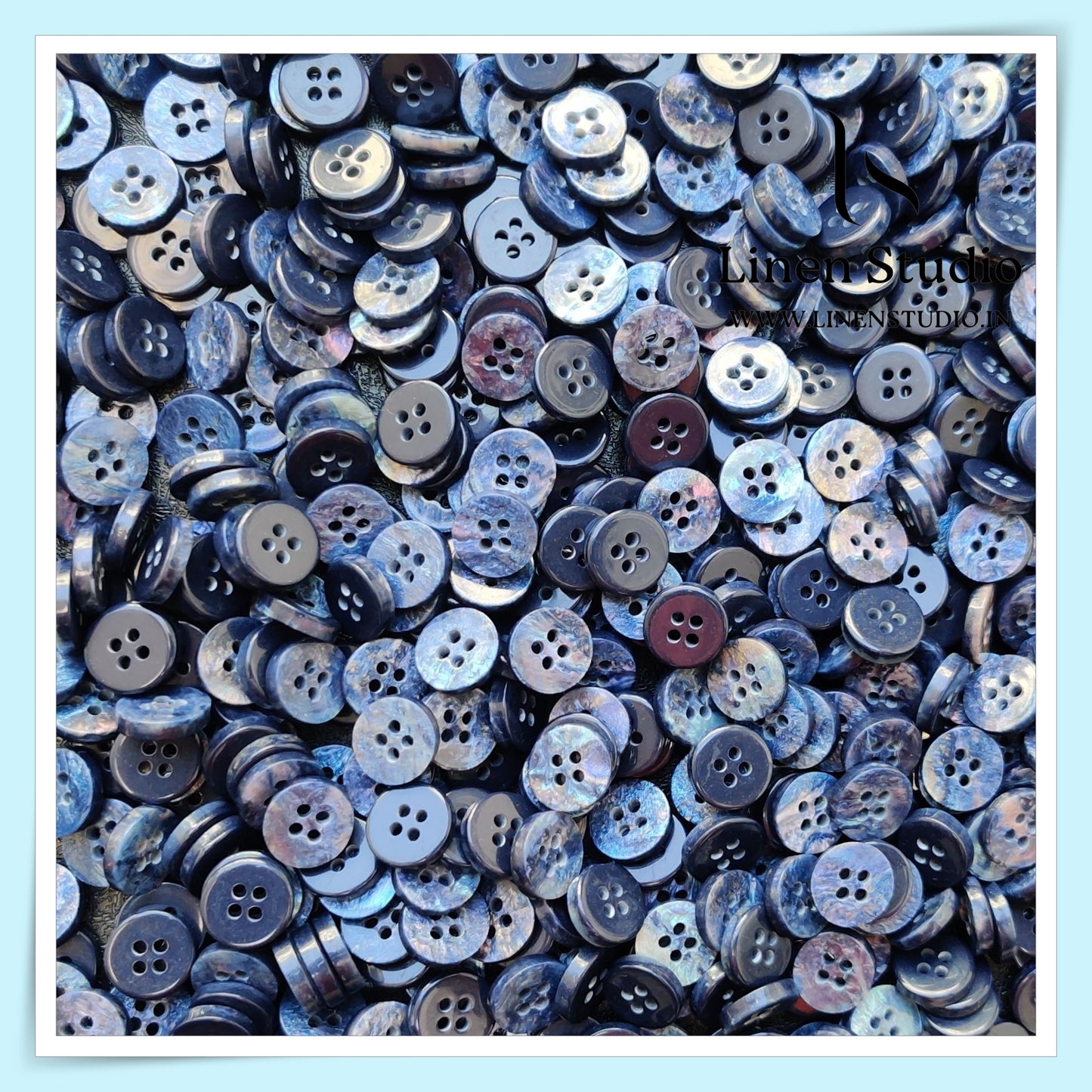 Round Rim 4 Hole Designers Choice Shirt Buttons - P14 SG012 18L