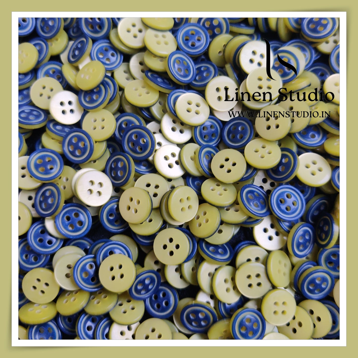 Round Rim 4 Hole Twin Colour Shirt Buttons - P34A SG011 18L