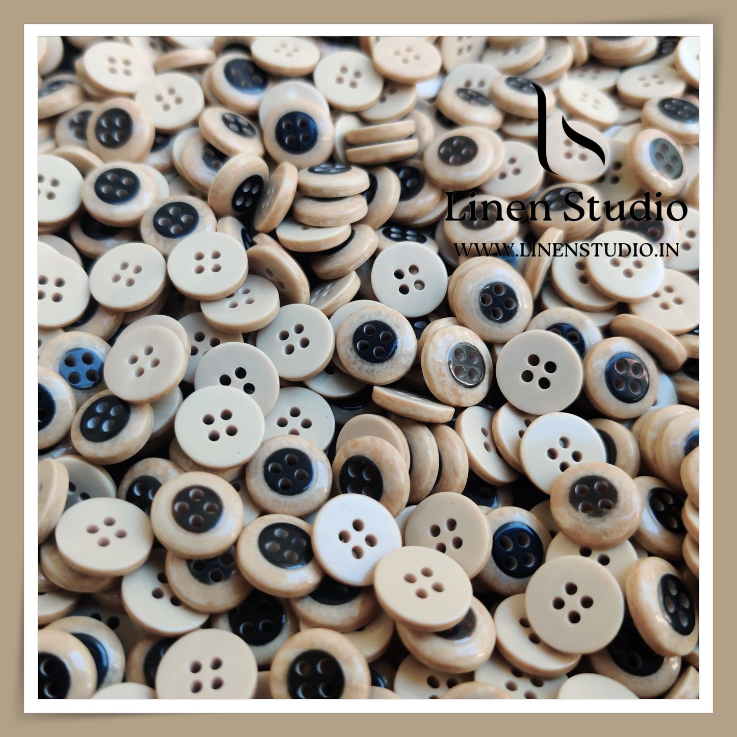 Round Rim 4 Hole Marble Shirt Buttons - P34A SG024A 18L(1)