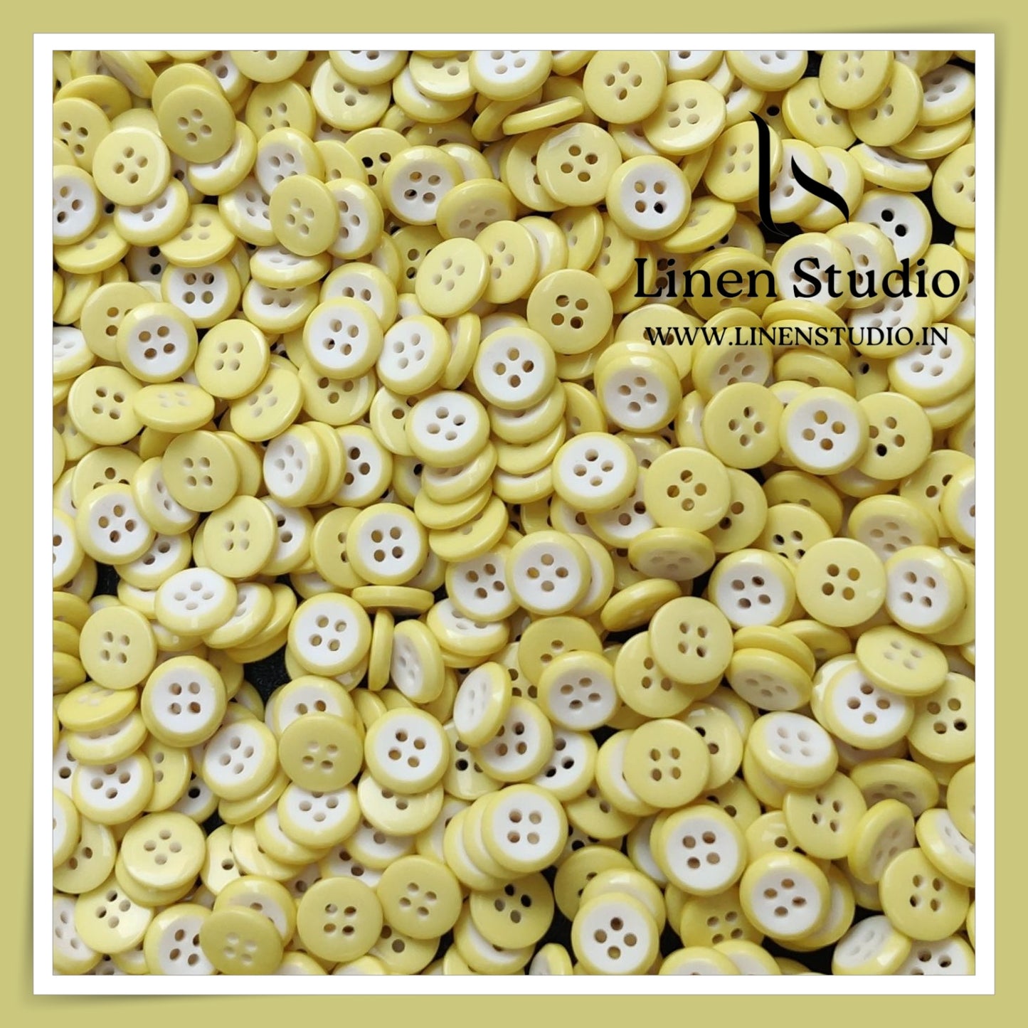 Round Rim 4 Hole Twin Colour Shirt Buttons - P34C SG040 18L