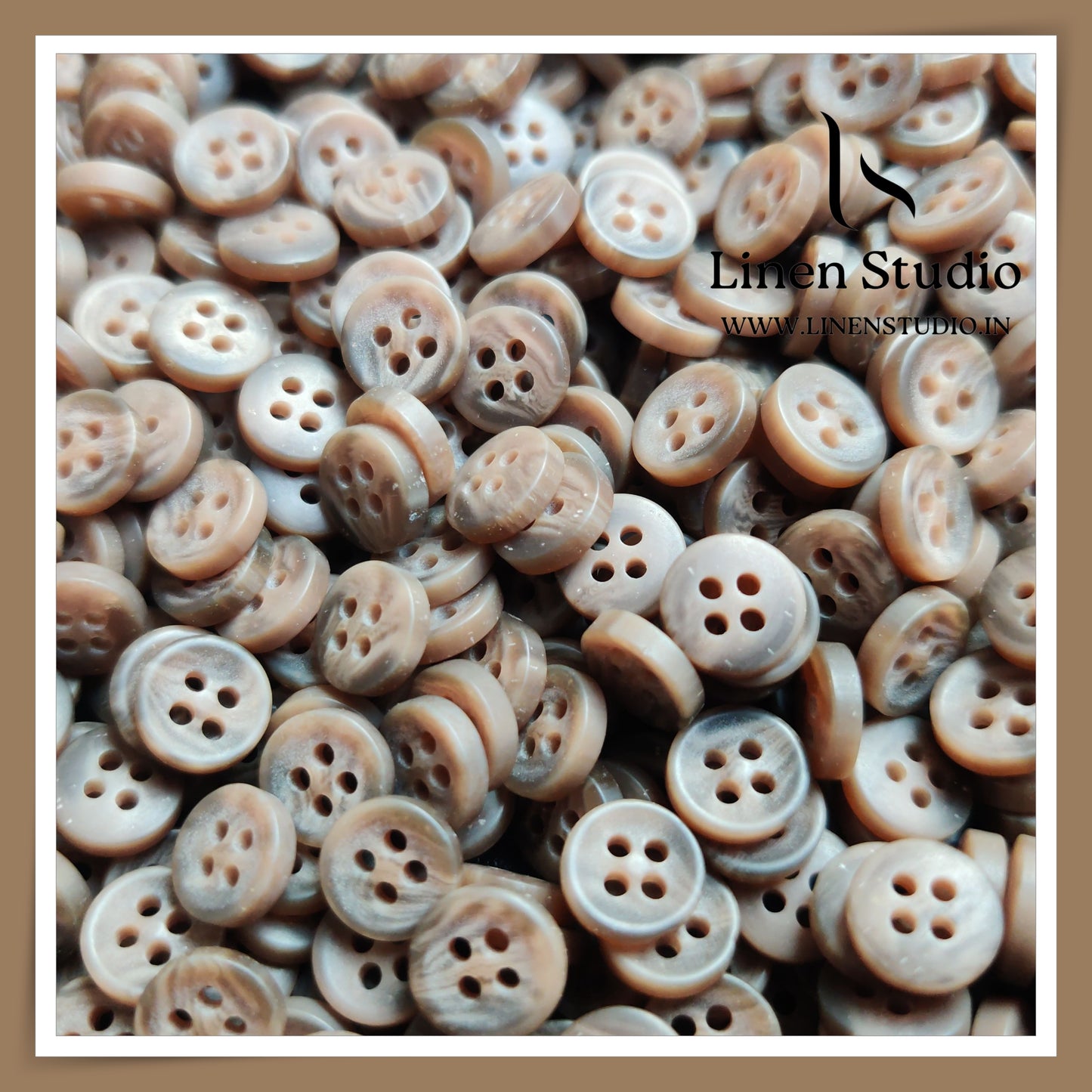 Round Rim 4 Hole Rod Shirt Buttons - P37J SG030 18L