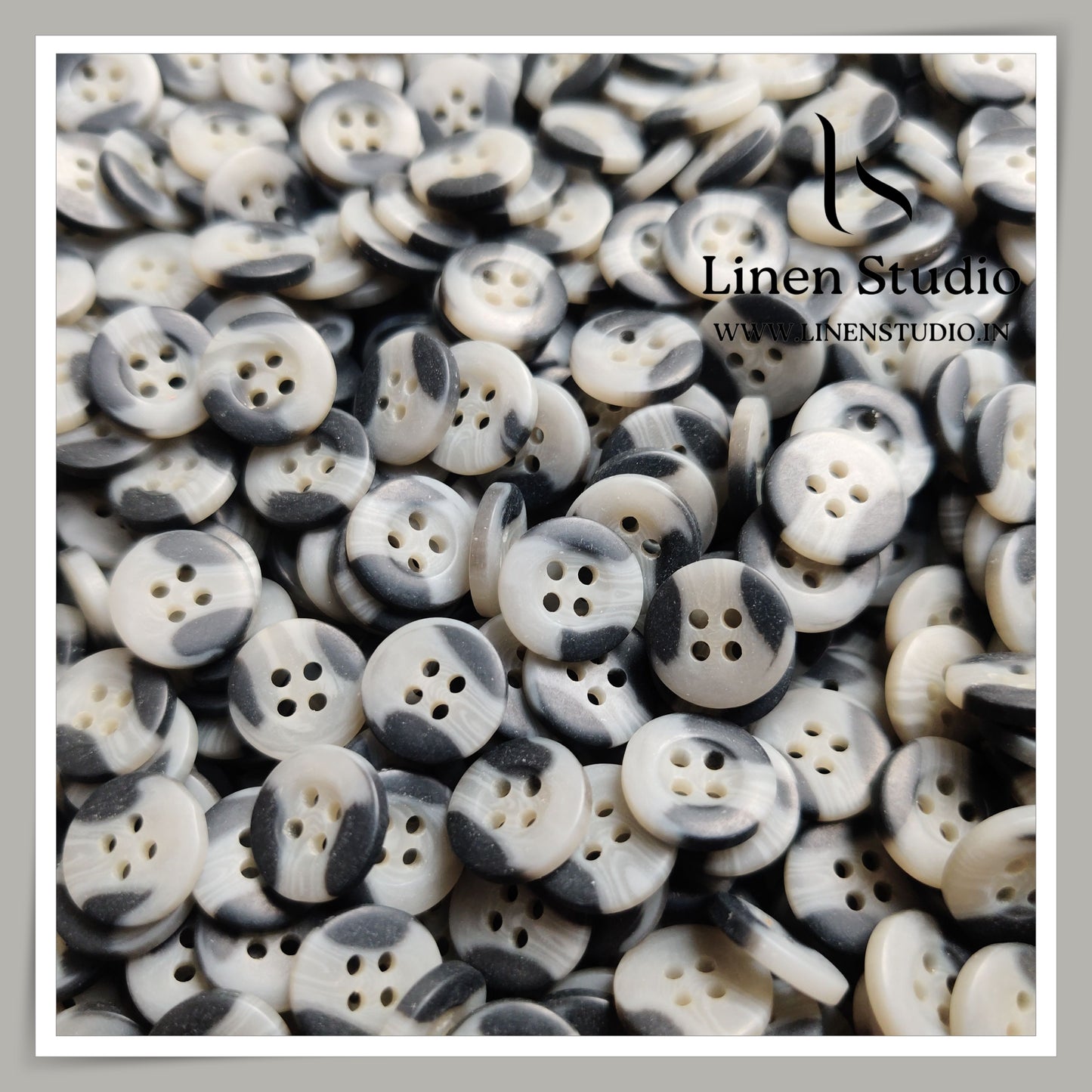 Round Rim 4 Hole Rod Shirt Buttons - P37K SG011 20L