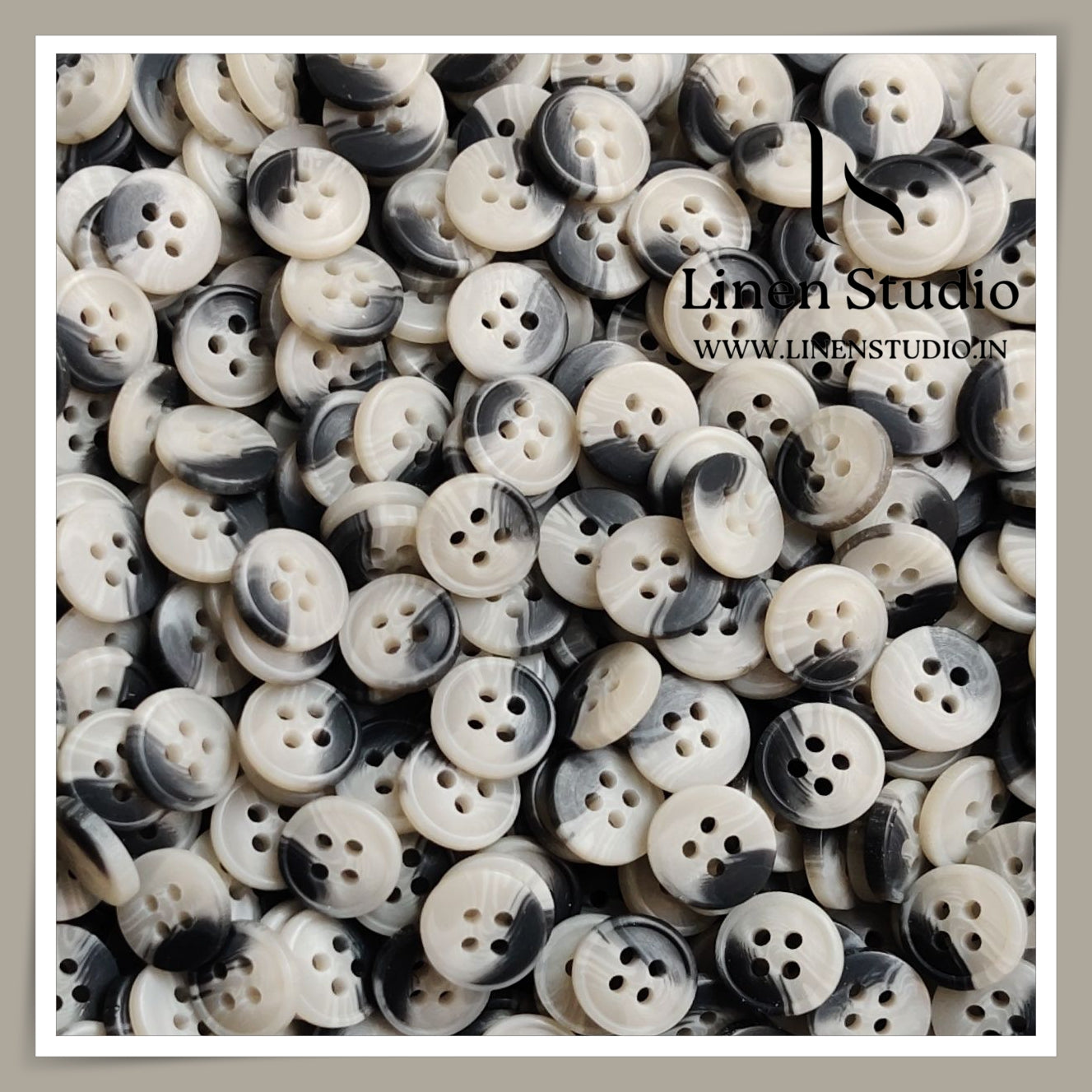 Round Rim 4 Hole Rod Shirt Buttons - P37 Lead free SG017 18L