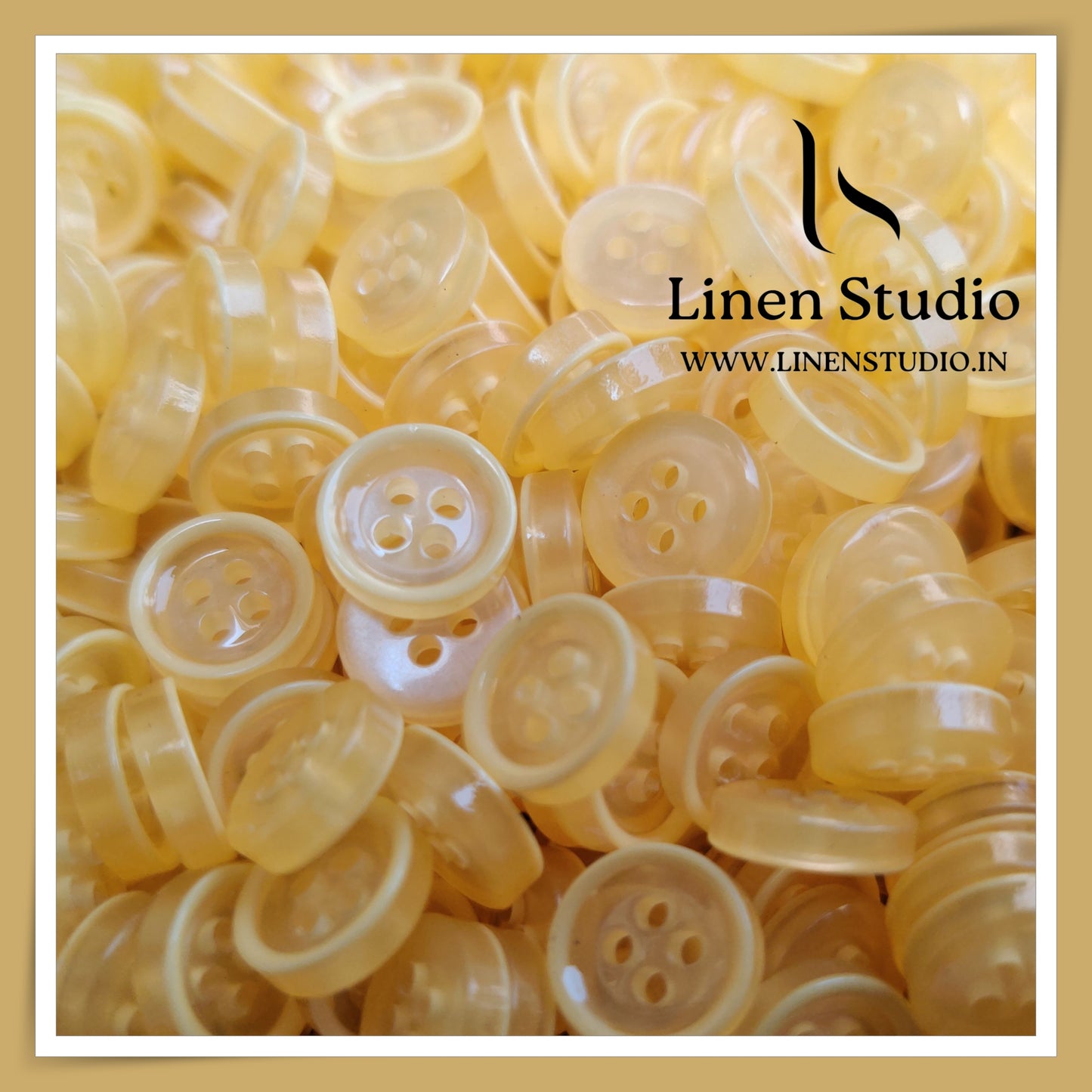 Round Rim 4 Hole Twin Colour Shirt Buttons - P80C 16L(5)