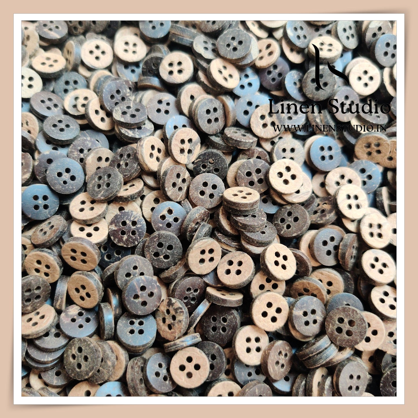Round Rim 4 Hole Wood And Coconut Shirt Buttons - W01 SG013 16L