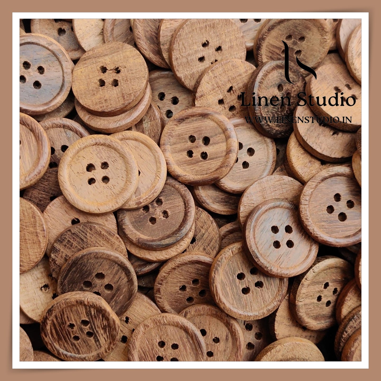Round Rim 4 Hole Wood And Coconut Shirt Buttons - W01 SG014 40L(1)