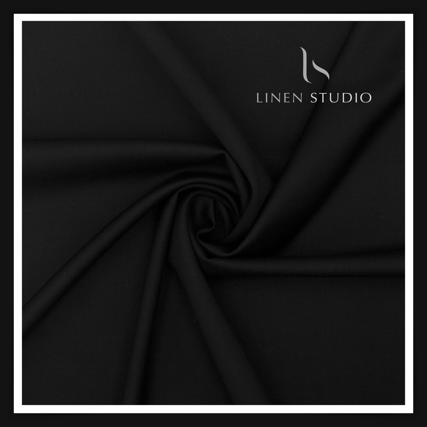 100% Ultrafine Wool with 16 microns by Montlino - Space Black