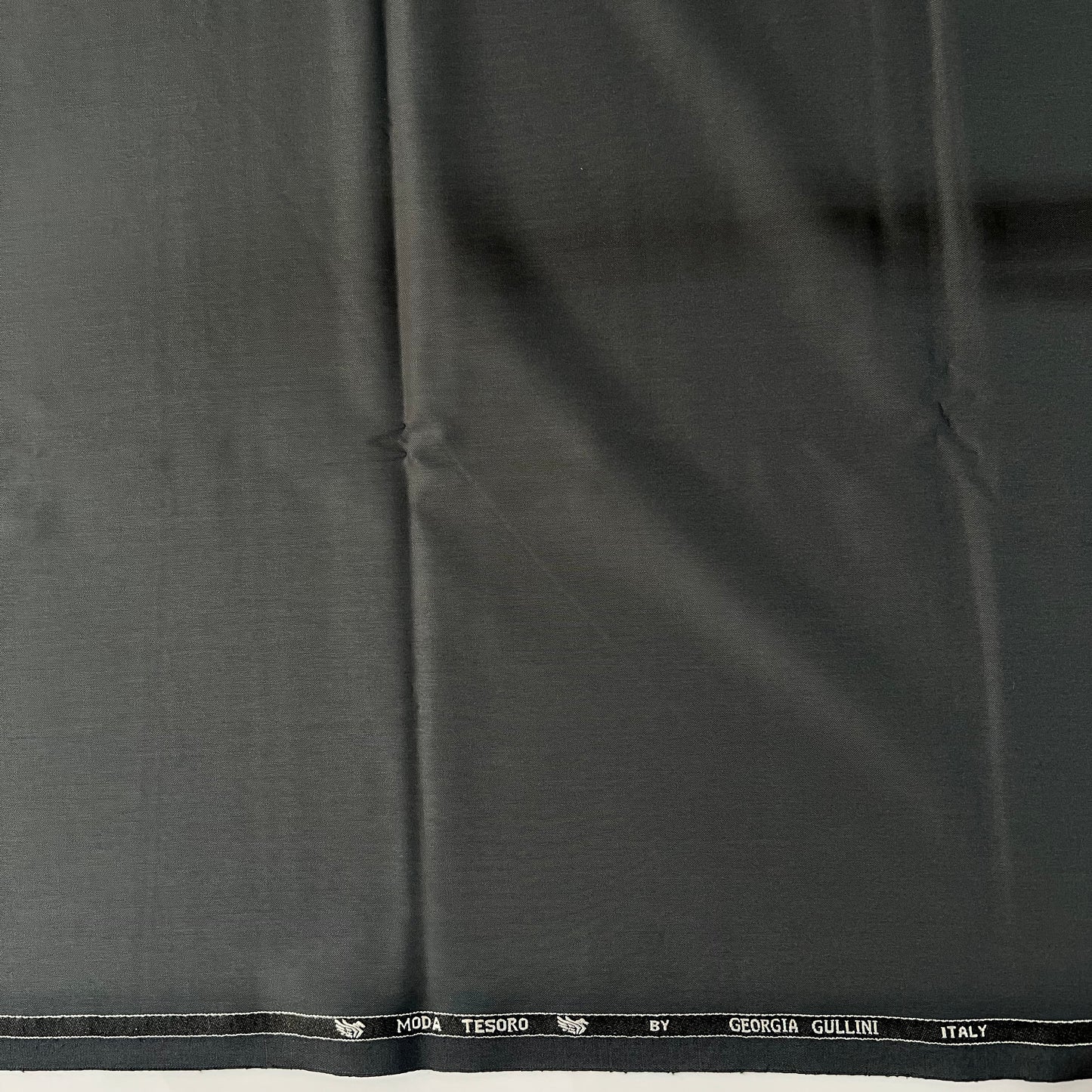 60CM SUITING FABRICS - END BIT 61 (FLAT RATE)