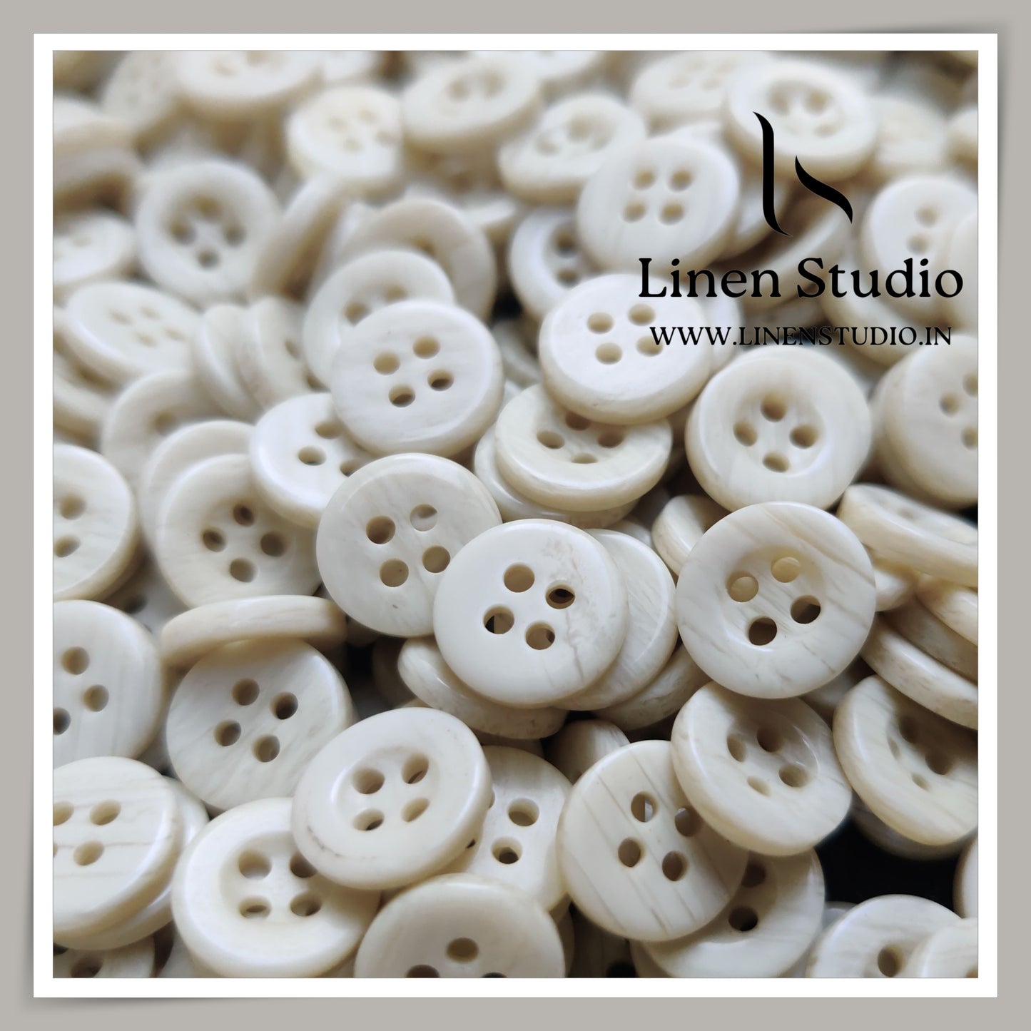 Round Rim 4 Hole Marble Shirt Buttons - 18L - IMG 1