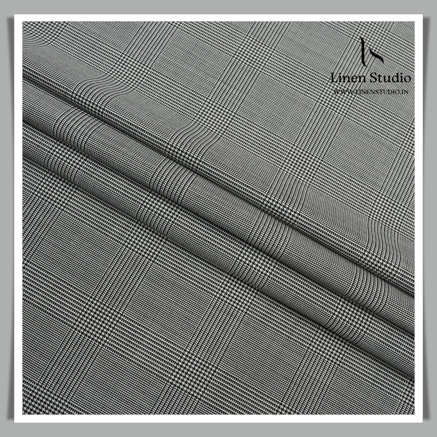 120's Australian Merino Luxury Wool Suiting by Montlino - F5079 (Zoom In) (NEW)
