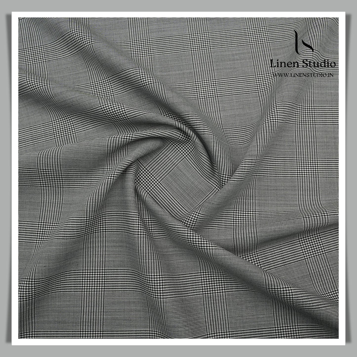 120's Australian Merino Luxury Wool Suiting by Montlino - F5079 (Zoom In) (NEW)
