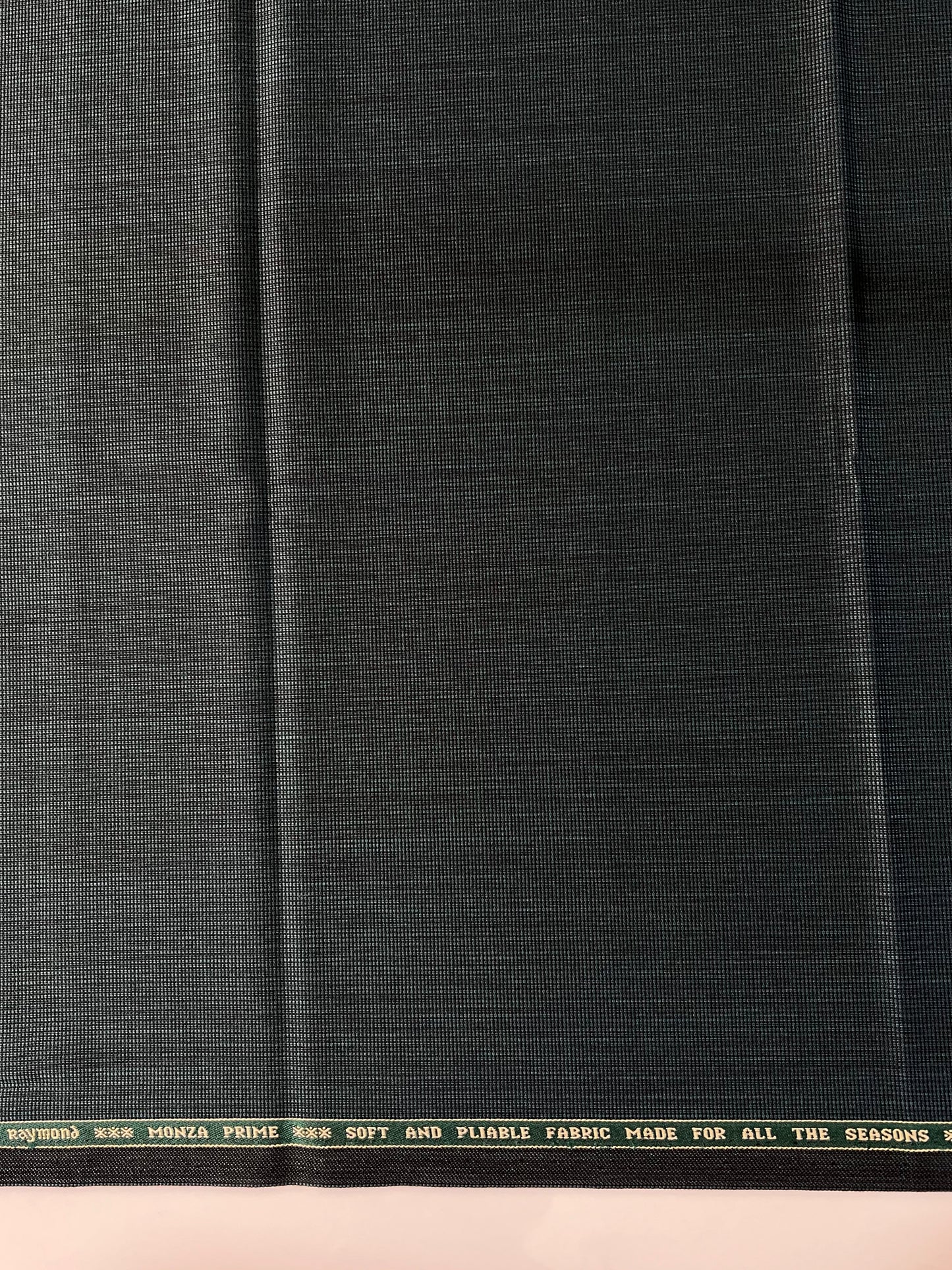 80CM SUITING FABRIC - END BIT 101 (FLAT RATE)
