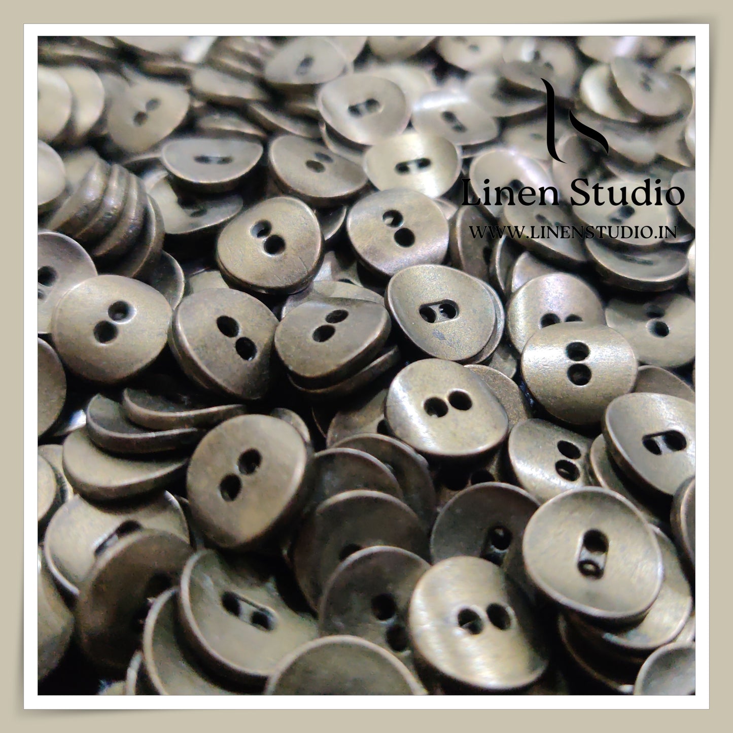 Round Rim 2 Hole Metal Shirt Buttons - Antique Brass 18L 15g LF