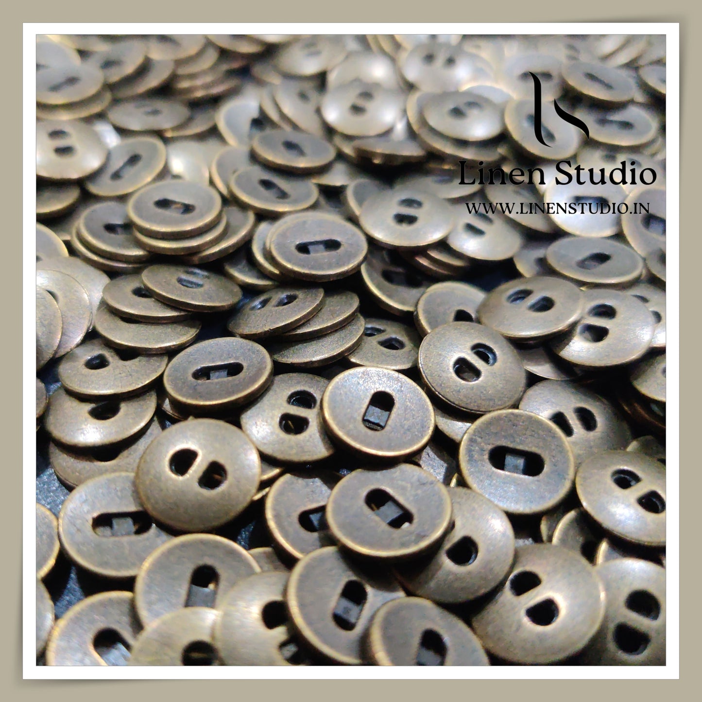 Round Rim 2 Hole Metal Shirt Buttons - Antique Brass 18L 15g LF(3)