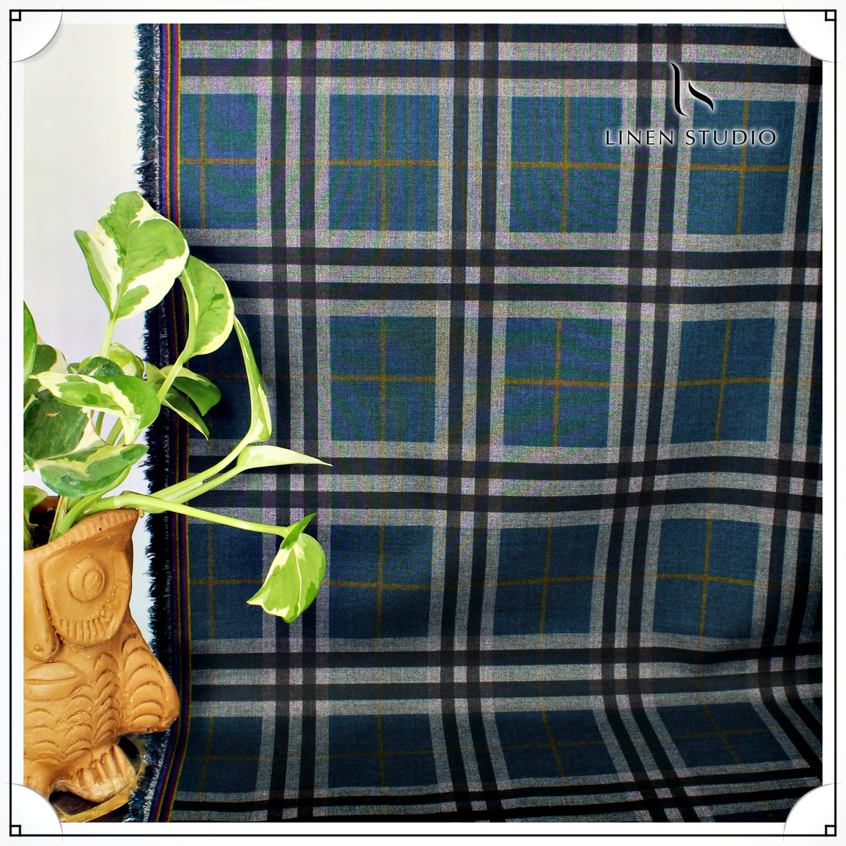 Burberry Check BL/BK - Linen Studio