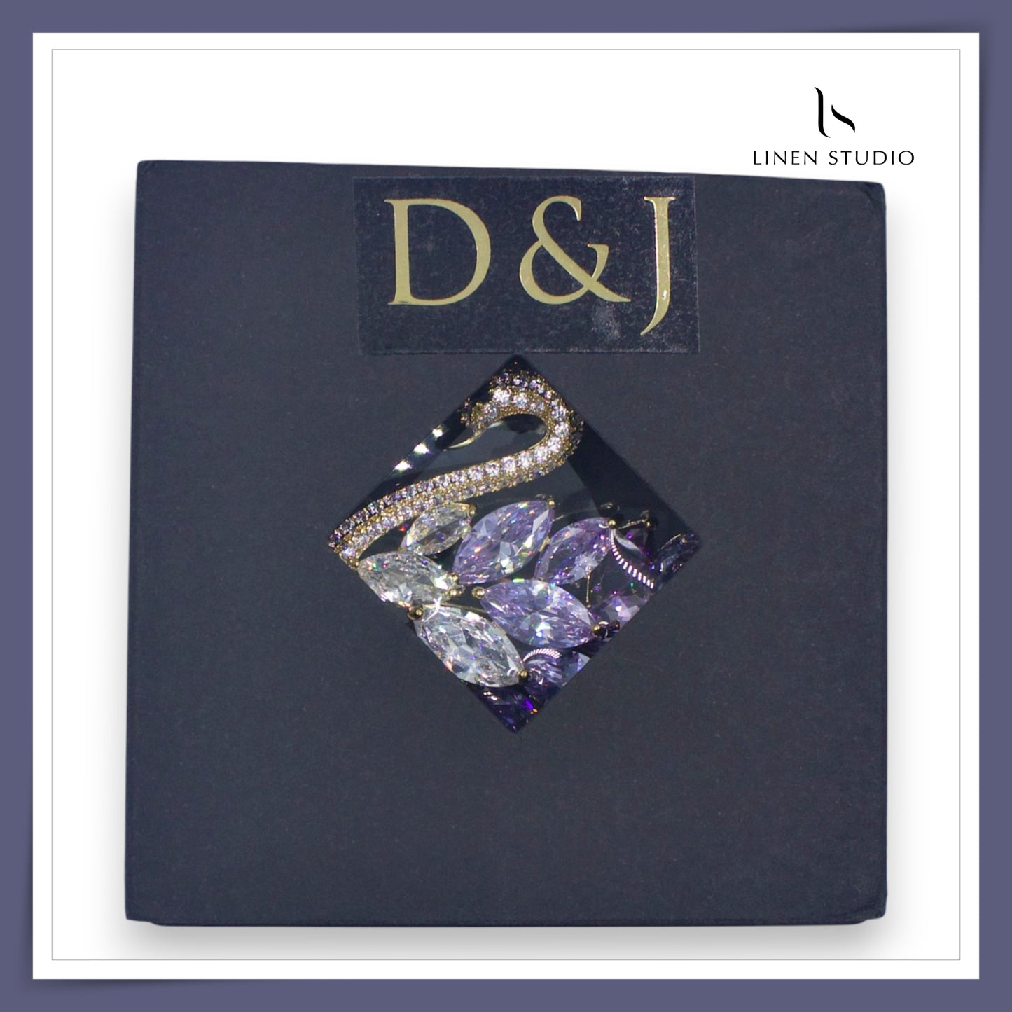 Premium Brooch -  Bling Purple Swan (NEW)