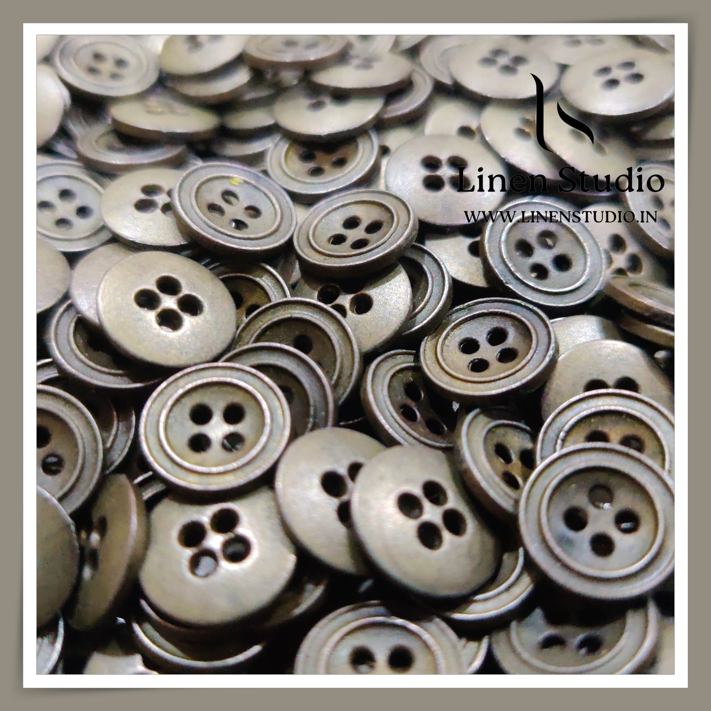 Round Rim 4 Hole Metal Shirt Buttons - Grey 18L 10g LF