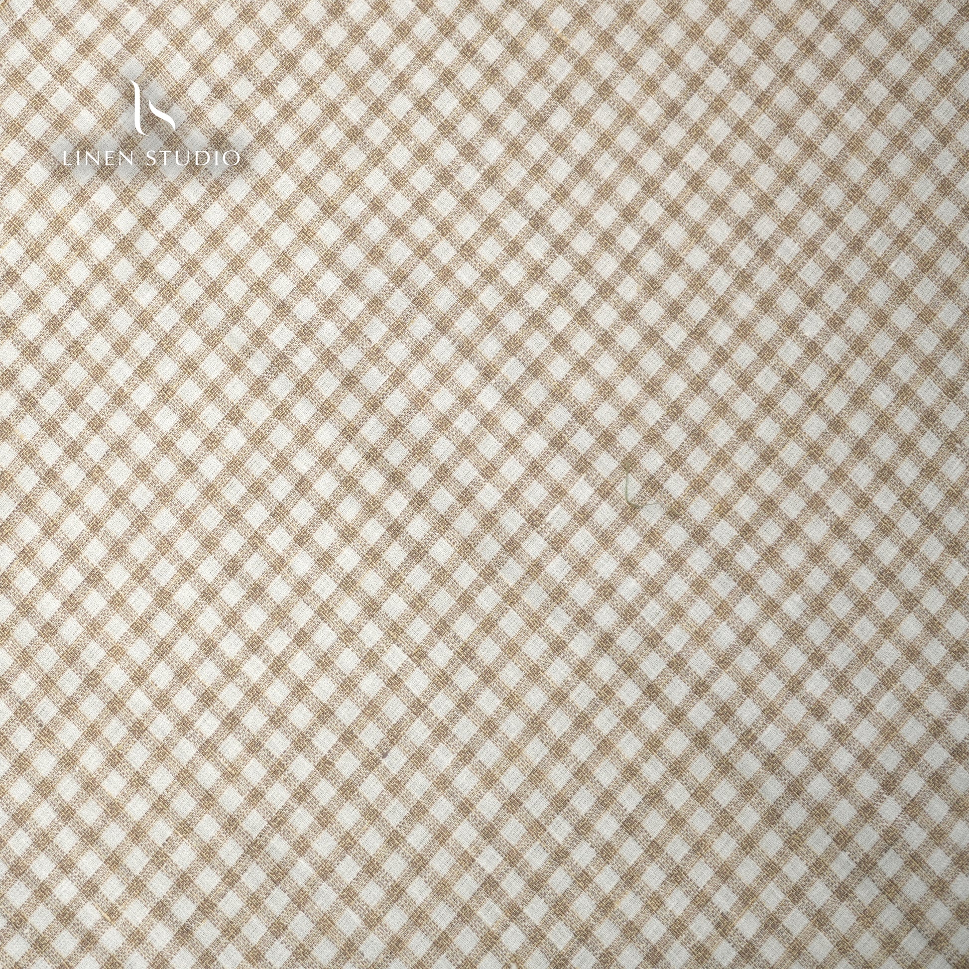 Premium Twill Shirting 60 Lea - White and Brown Checks (zoom in) - Linen Studio