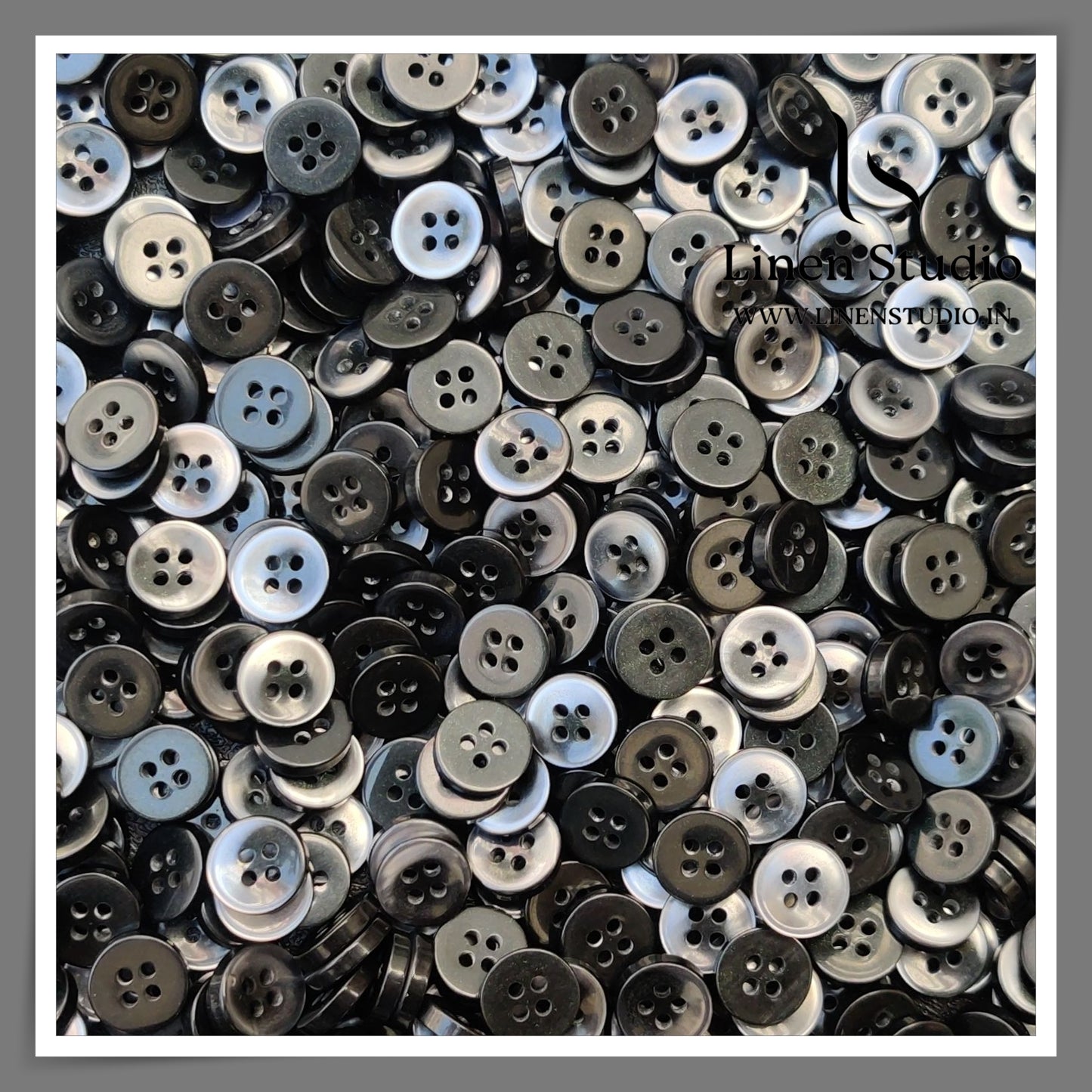 Round Rim 4 Hole Gradient Shirt Buttons - P01ALR SG001 18L