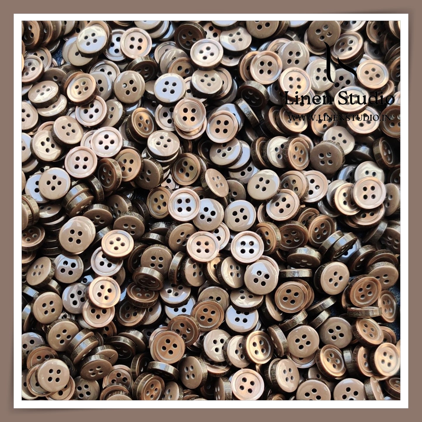Round Rim 4 Hole Single Tone Shirt Buttons - P07A SG027 16L(1)