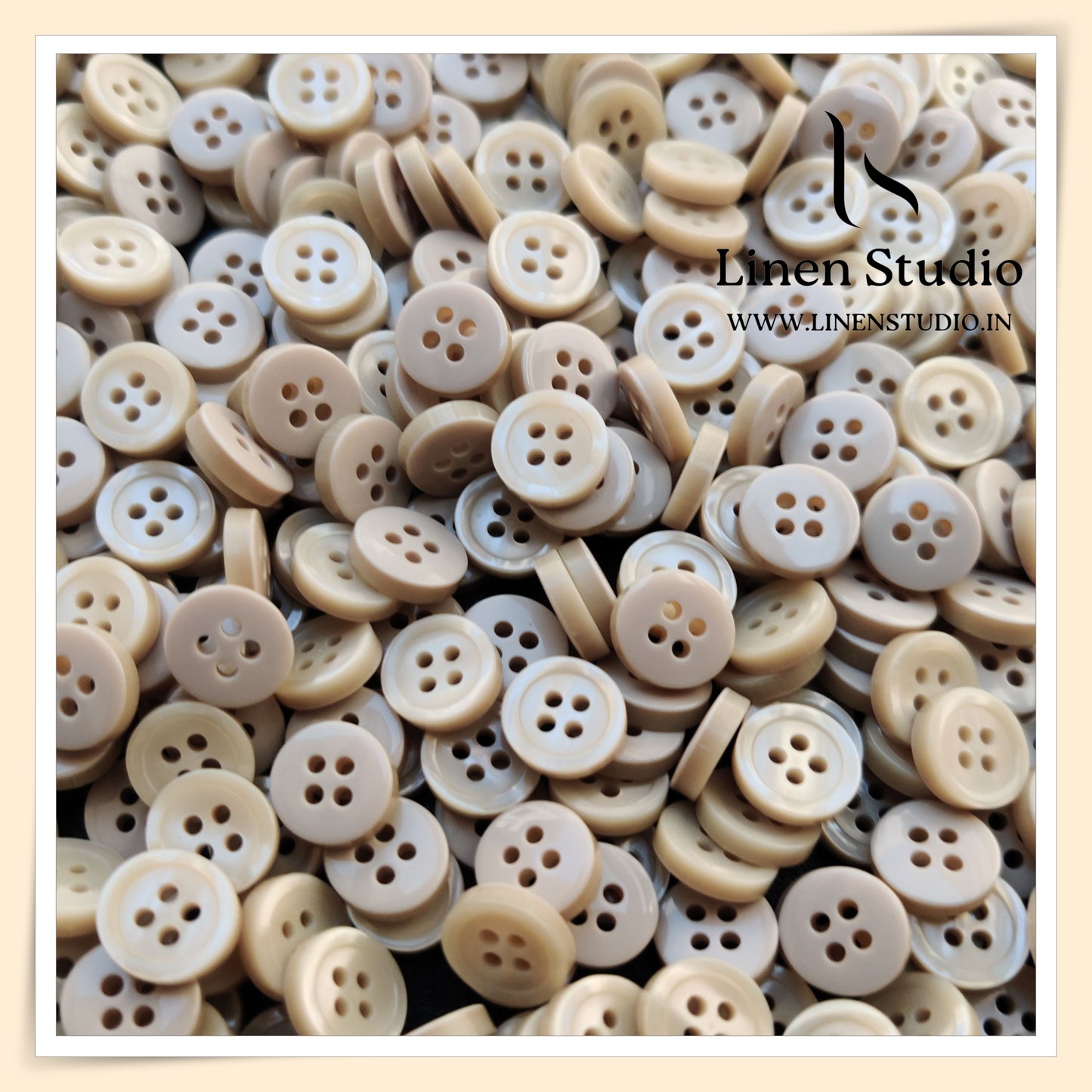 Round Rim 4 Hole Single Tone Shirt Buttons - P07A SG038 18L