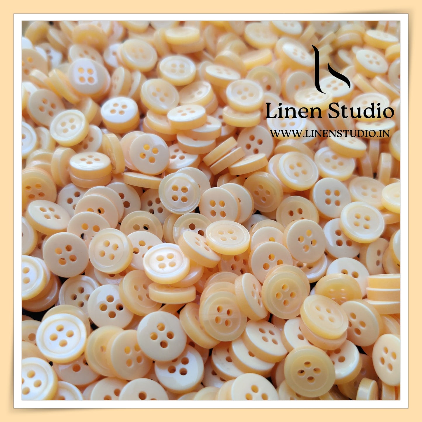 Round Rim 4 Hole Single Tone Shirt Buttons - P07A SG039 18L