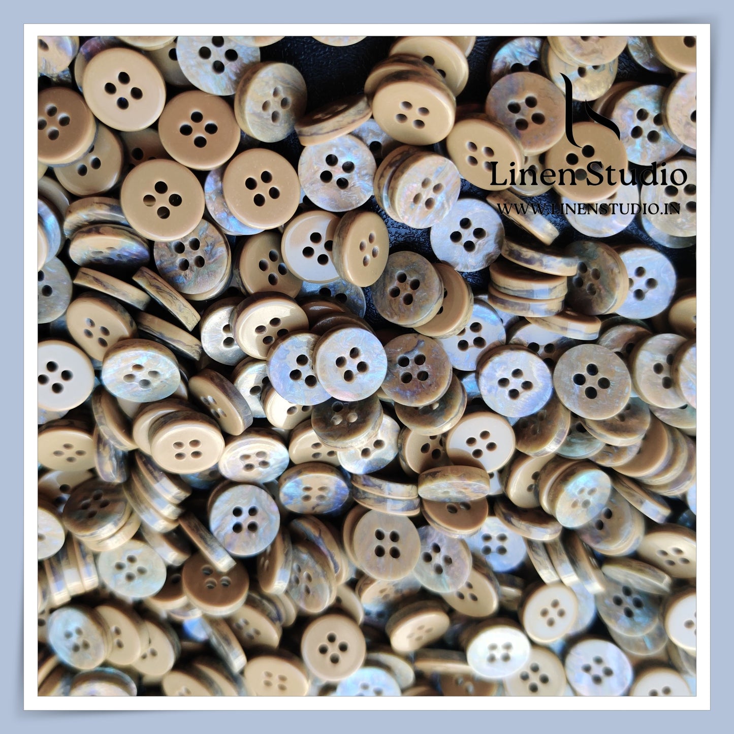 Round Rim 4 Hole Designers Choice Shirt Buttons - P14 SG002 18L