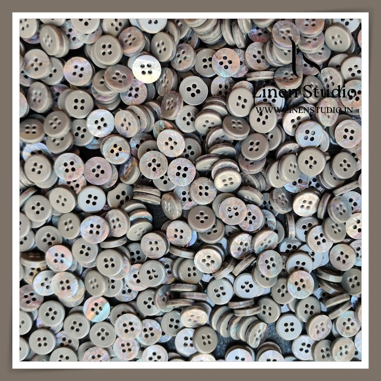 Round Rim 4 Hole Designers Choice Shirt Buttons - P14 SG005 16L