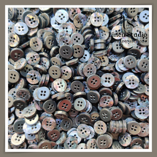Round Rim 4 Hole Designers Choice Shirt Buttons - P14 SG014 18L
