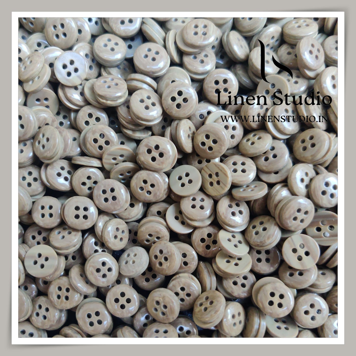 Round Rim 4 Hole Marble Shirt Buttons - P34A SG013 18L