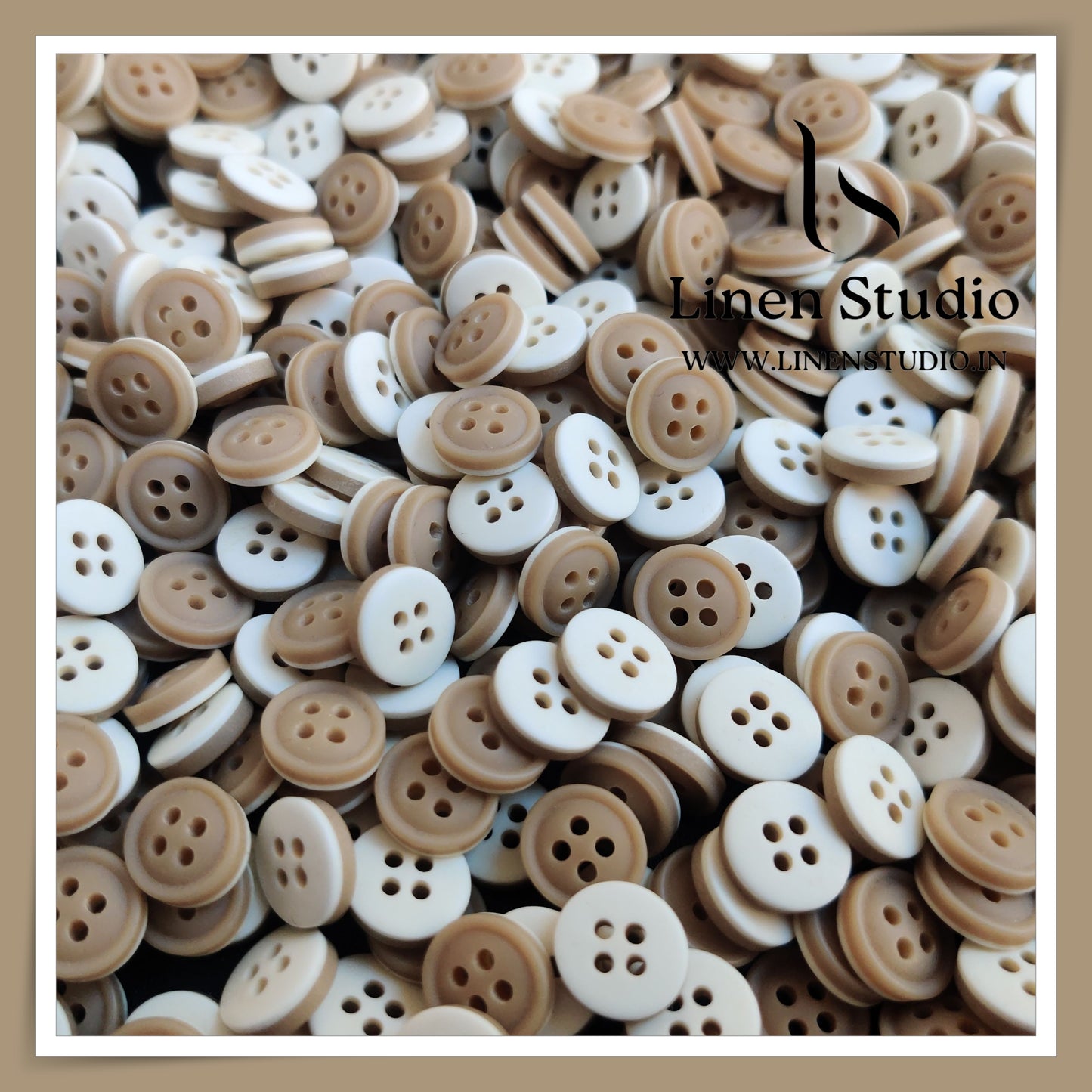 Round Rim 4 Hole Twin Colour Shirt Buttons - P34C SG039 18L