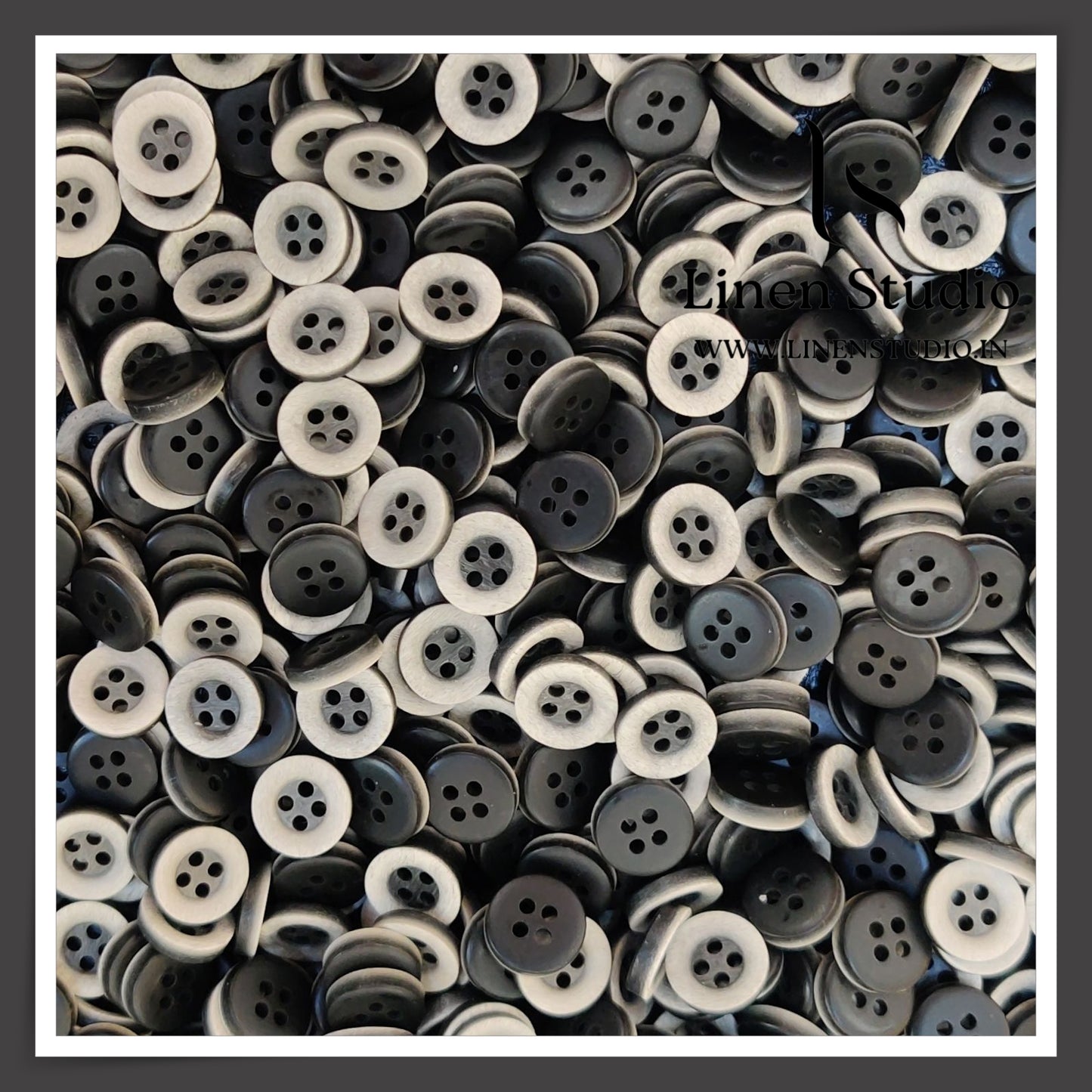 Round Rim 4 Hole Twin Colour Shirt Buttons - P34F SG002 18L