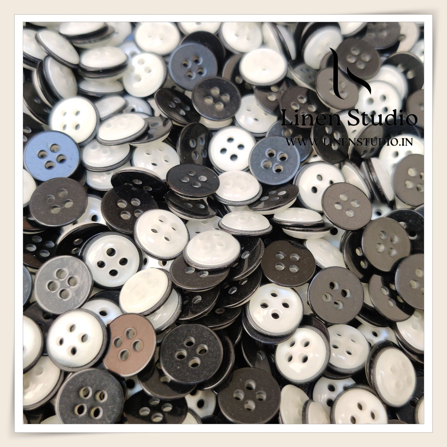 Round Rim 4 Hole Twin Colour Shirt Buttons - P34F SG008 18L