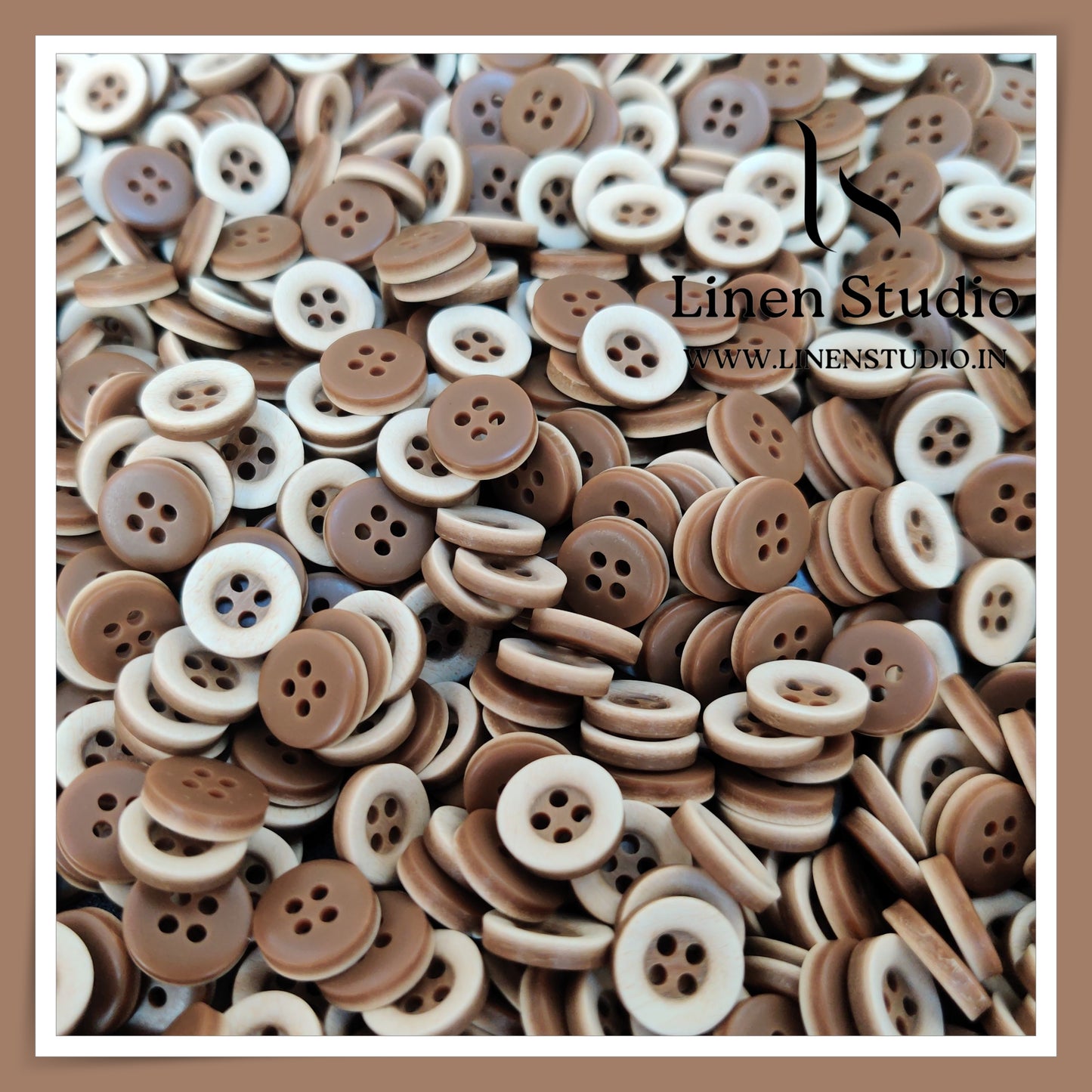 Round Rim 4 Hole Twin Colour Shirt Buttons - P34F SG011 18L