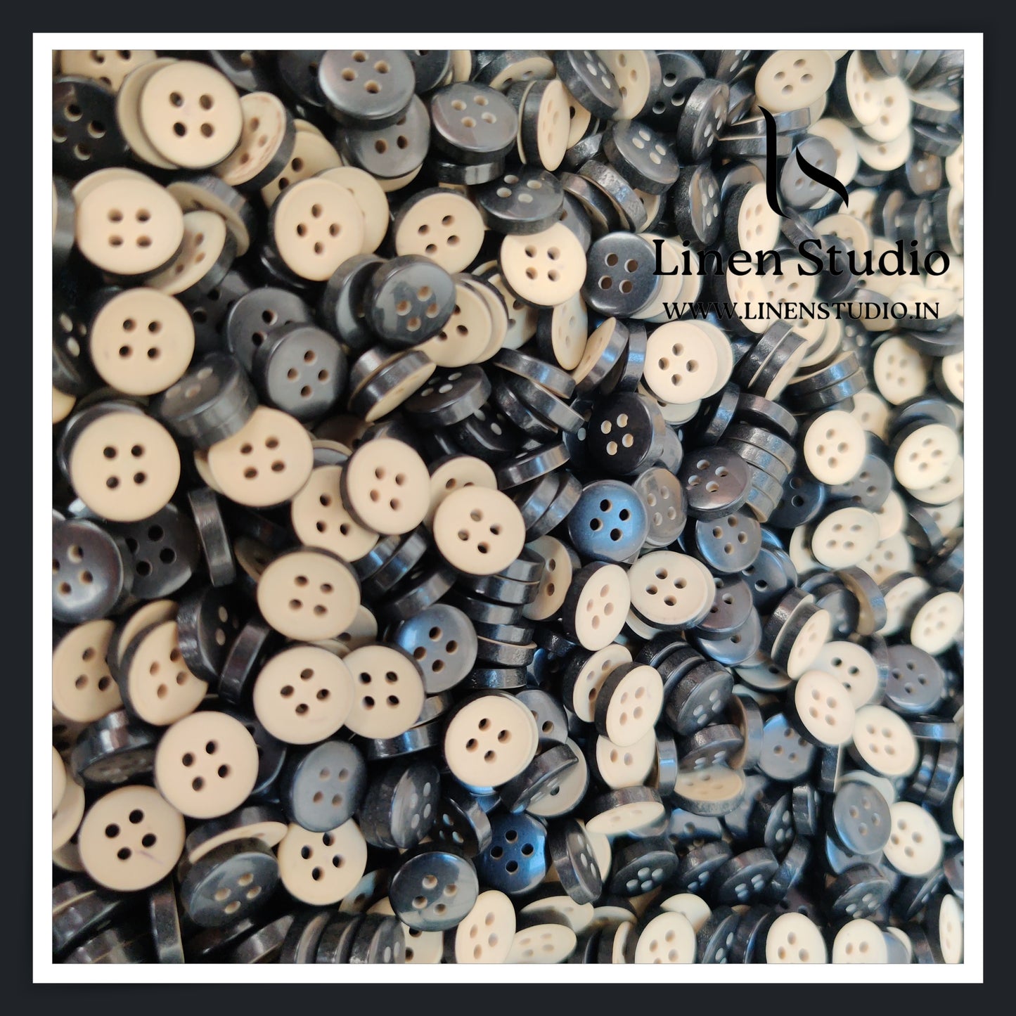 Round Rim 4 Hole Twin Colour Shirt Buttons - P34F SG020 16L