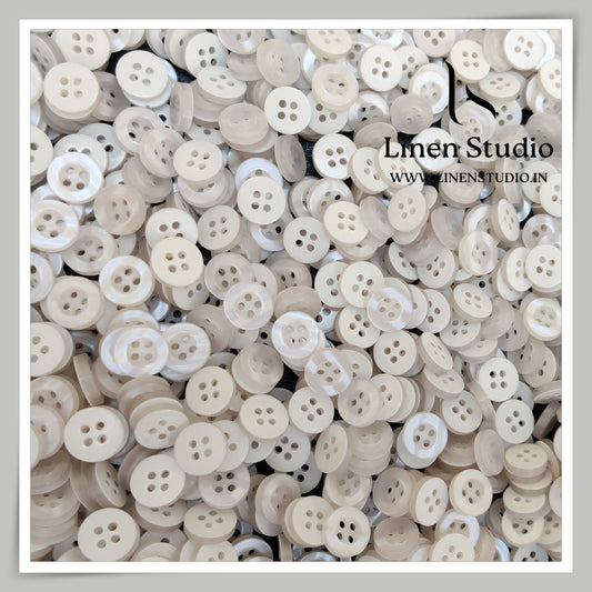 Round Rim 4 Hole White Shirt Buttons - P34G SG031 18L