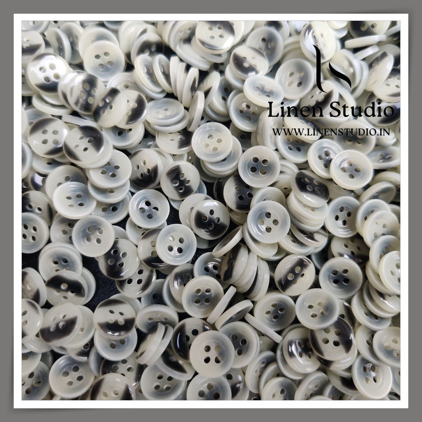 Round Rim 4 Hole Rod Shirt Buttons - P34H SG004 18L