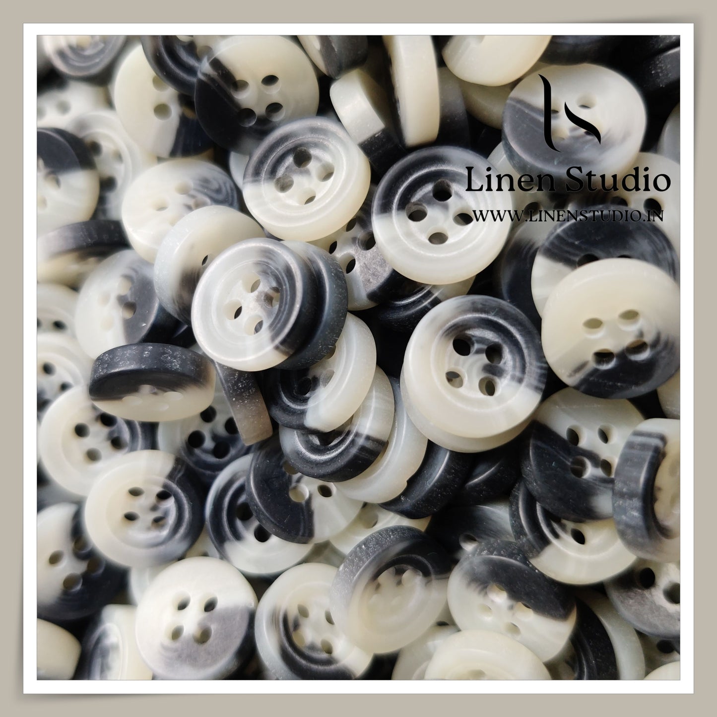 Round Rim 4 Hole Rod Shirt Buttons - P37J SG034 18L