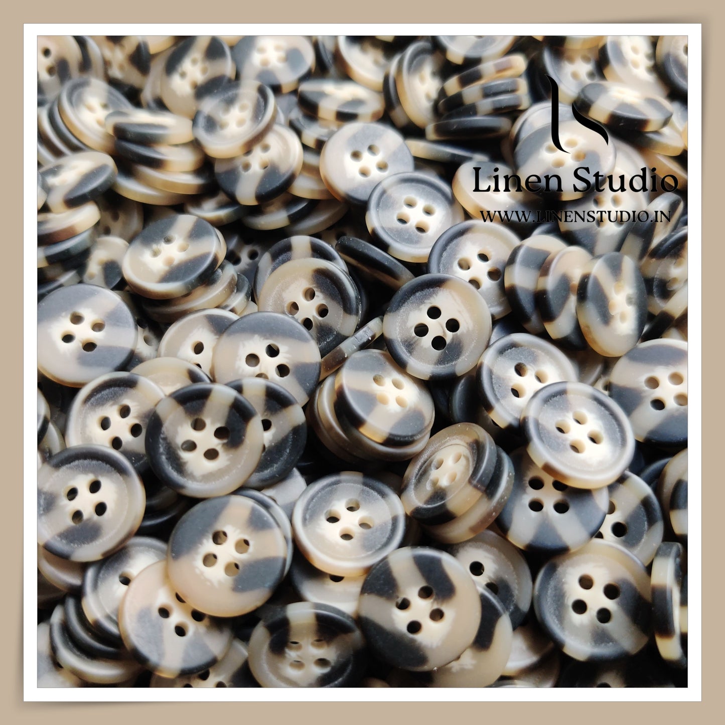 Round Rim 4 Hole Rod Shirt Buttons - P37K SG012 24L
