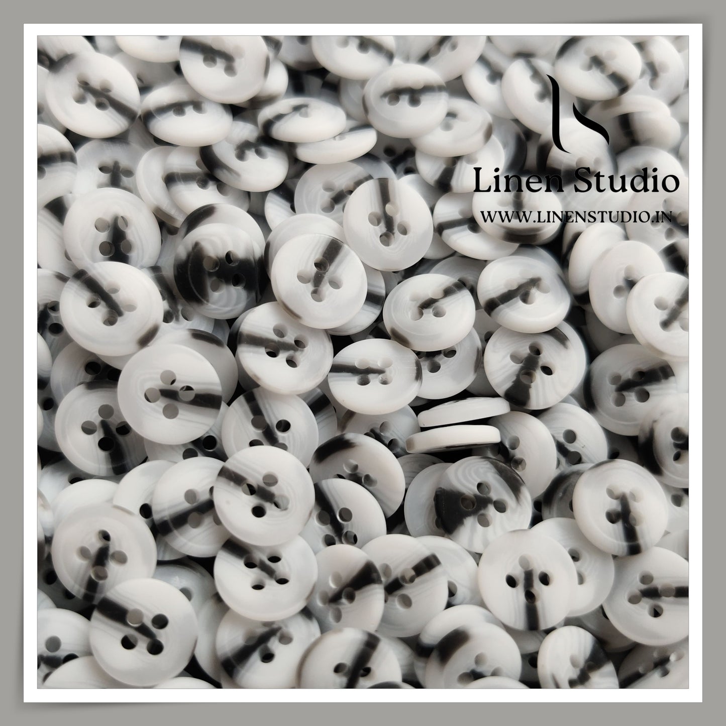 Round Rim 4 Hole Rod Shirt Buttons - P37K SG030 18L