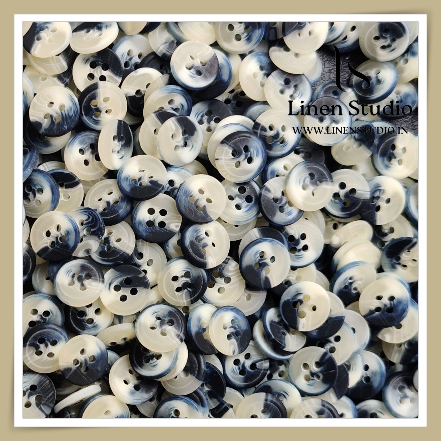 Round Rim 4 Hole Rod Shirt Buttons - P37K SG032 18L